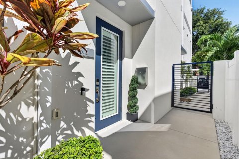 Copropriété à vendre à Saint Petersburg, Floride: 3 chambres, 250.84 m2 № 2391727 - photo 4