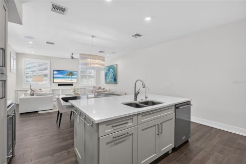Copropriété à vendre à Saint Petersburg, Floride: 3 chambres, 250.84 m2 № 2391727 - photo 24