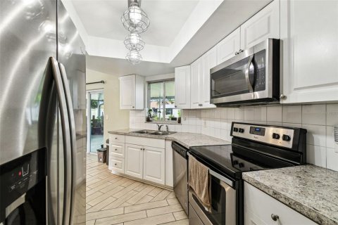 Casa en venta en Spring Hill, Florida, 3 dormitorios, 133.04 m2 № 1825442 - foto 16