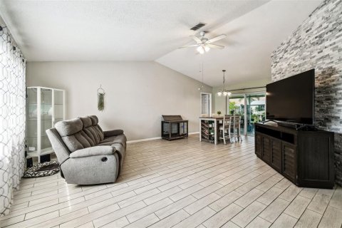 Casa en venta en Spring Hill, Florida, 3 dormitorios, 133.04 m2 № 1825442 - foto 25