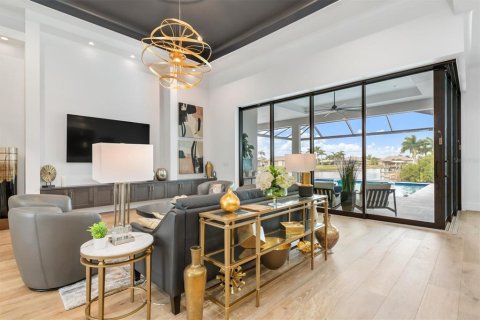 Villa ou maison à louer à Port Charlotte, Floride: 4 chambres, 278.71 m2 № 2125593 - photo 7