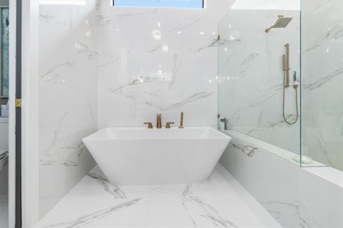 Villa ou maison à louer à Port Charlotte, Floride: 4 chambres, 278.71 m2 № 2125593 - photo 25
