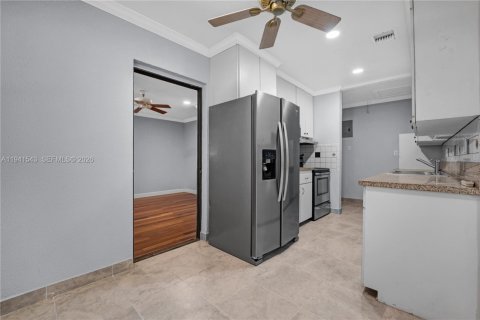 Снять в аренду виллу или дом в Холливуд, Флорида 4 спальни, 140.47м2, № 1998880 - фото 7