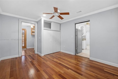 Снять в аренду виллу или дом в Холливуд, Флорида 4 спальни, 140.47м2, № 1998880 - фото 23