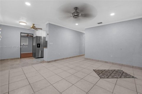 Снять в аренду виллу или дом в Холливуд, Флорида 4 спальни, 140.47м2, № 1998880 - фото 20