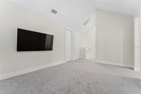 Touwnhouse à vendre à Oviedo, Floride: 3 chambres, 182.46 m2 № 2096638 - photo 17