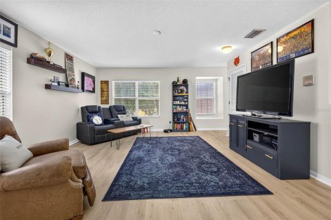 Casa en venta en Wesley Chapel, Florida, 4 dormitorios, 322.74 m2 № 2215893 - foto 3