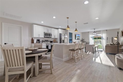 Casa en venta en Port Charlotte, Florida, 3 dormitorios, 117.99 m2 № 1903916 - foto 5