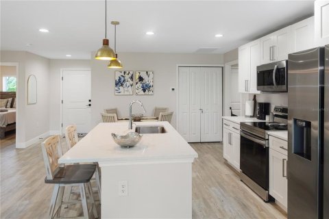 Casa en venta en Port Charlotte, Florida, 3 dormitorios, 117.99 m2 № 1903916 - foto 7
