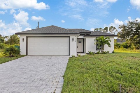 Casa en venta en Port Charlotte, Florida, 3 dormitorios, 117.99 m2 № 1903916 - foto 1