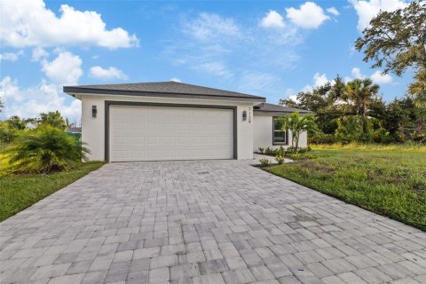 Casa en venta en Port Charlotte, Florida, 3 dormitorios, 117.99 m2 № 1903916 - foto 3