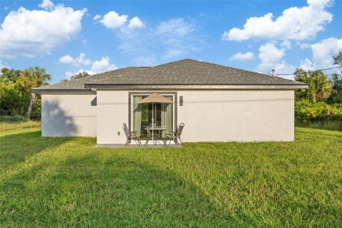 Casa en venta en Port Charlotte, Florida, 3 dormitorios, 117.99 m2 № 1903916 - foto 4
