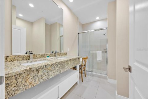 Touwnhouse à vendre à Kissimmee, Floride: 4 chambres, 235.79 m2 № 1522421 - photo 18
