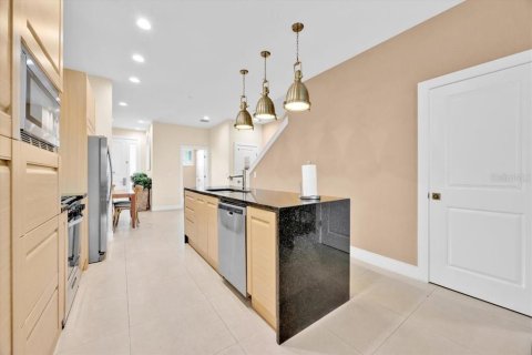 Touwnhouse à vendre à Kissimmee, Floride: 4 chambres, 235.79 m2 № 1522421 - photo 9