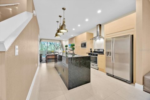 Touwnhouse à vendre à Kissimmee, Floride: 4 chambres, 235.79 m2 № 1522421 - photo 5
