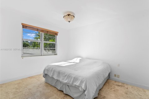 Снять в аренду кондоминиум в Майами-Бич, Флорида 1 спальня, 88.26м2, № 1990601 - фото 9