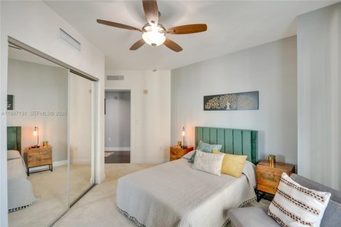 Condo in South Daytona, Florida, 3 bedrooms  № 2064299 - photo 22