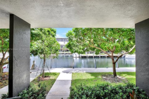 Adosado en alquiler en Pompano Beach, Florida, 3 dormitorios, 250.84 m2 № 1889324 - foto 7