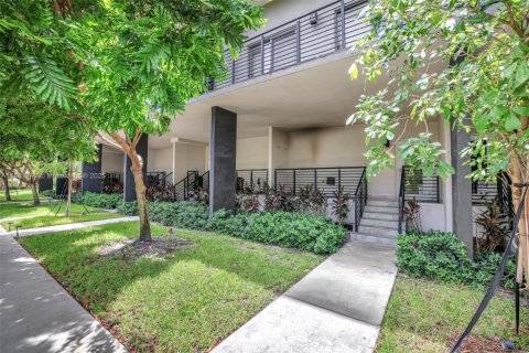 Adosado en alquiler en Pompano Beach, Florida, 3 dormitorios, 250.84 m2 № 1889324 - foto 5