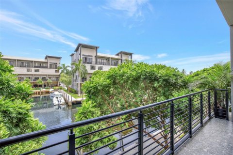 Adosado en alquiler en Pompano Beach, Florida, 3 dormitorios, 250.84 m2 № 1889324 - foto 19