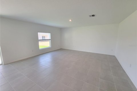 House in Davenport, Florida 5 bedrooms, 213.95 sq.m. № 2377820 - photo 7