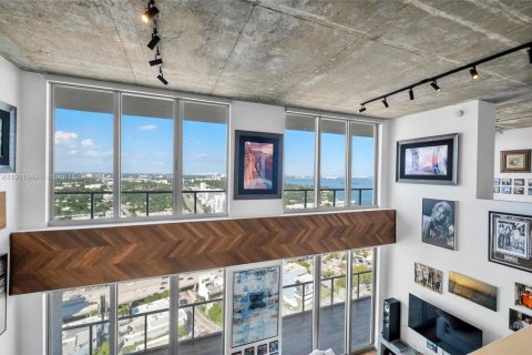 Condo in Miami, Florida, 2 bedrooms № 2182312 - photo 26