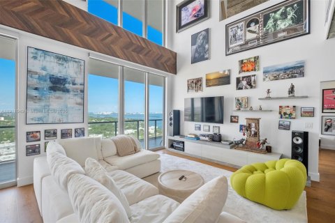 Condo in Miami, Florida, 2 bedrooms № 2182312 - photo 6