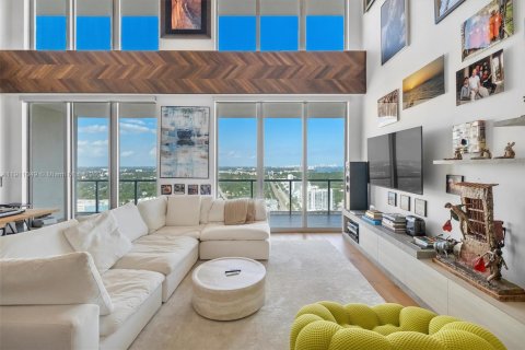 Condo in Miami, Florida, 2 bedrooms № 2182312 - photo 7