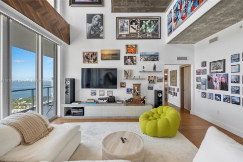 Condo in Miami, Florida, 2 bedrooms № 2182312 - photo 8