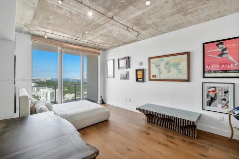 Condo in Miami, Florida, 2 bedrooms № 2182312 - photo 16