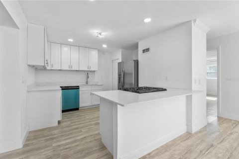 House in Winter Springs, Florida 3 bedrooms, 128.86 sq.m. № 1560755 - photo 22