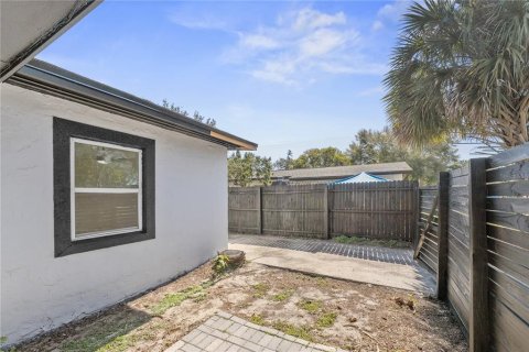 House in Winter Springs, Florida 3 bedrooms, 128.86 sq.m. № 1560755 - photo 8
