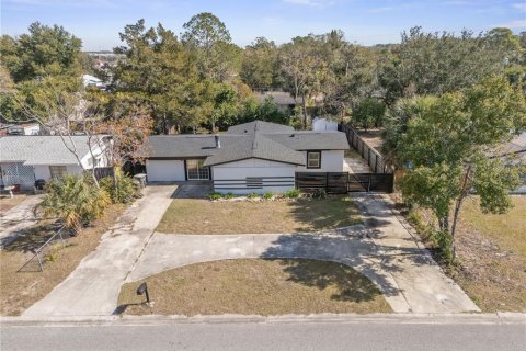 House in Winter Springs, Florida 3 bedrooms, 128.86 sq.m. № 1560755 - photo 7