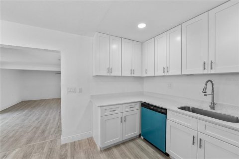 House in Winter Springs, Florida 3 bedrooms, 128.86 sq.m. № 1560755 - photo 24