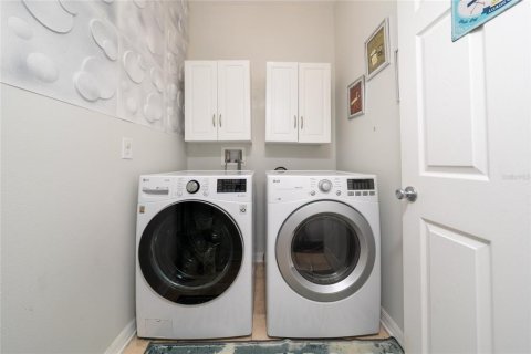 Casa en venta en Davenport, Florida, 4 dormitorios, 174.38 m2 № 1769369 - foto 12