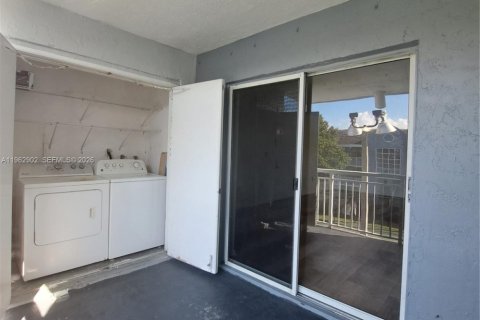 Снять в аренду кондоминиум в Катлер-Бей, Флорида 1 спальня, 75.53м2, № 2026716 - фото 12