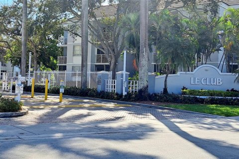 Снять в аренду кондоминиум в Катлер-Бей, Флорида 1 спальня, 75.53м2, № 2026716 - фото 6