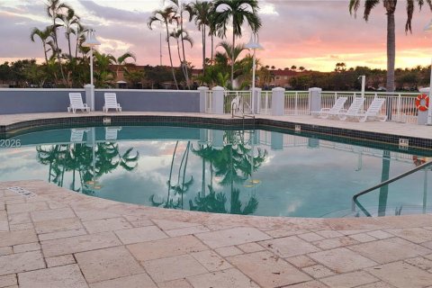 Снять в аренду кондоминиум в Катлер-Бей, Флорида 1 спальня, 75.53м2, № 2026716 - фото 10