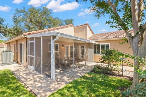 Villa ou maison à vendre à Saint Petersburg, Floride: 2 chambres, 98.57 m2 № 2419716 - photo 15