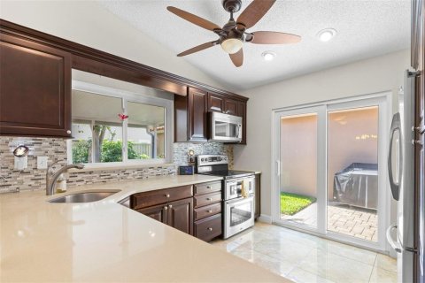 Villa ou maison à vendre à Saint Petersburg, Floride: 2 chambres, 98.57 m2 № 2419716 - photo 9