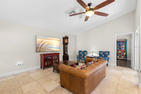 Villa ou maison à vendre à Saint Petersburg, Floride: 2 chambres, 98.57 m2 № 2419716 - photo 4