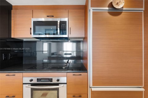 Copropriété à vendre à Miami, Floride: 2 chambres, 126.07 m2 № 1863314 - photo 12