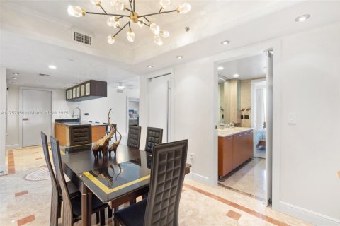 Copropriété à vendre à Miami, Floride: 2 chambres, 126.07 m2 № 1863314 - photo 13