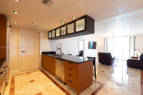Copropriété à vendre à Miami, Floride: 2 chambres, 126.07 m2 № 1863314 - photo 6