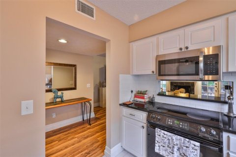 Touwnhouse à vendre à Tampa, Floride: 2 chambres, 125.14 m2 № 1744738 - photo 21