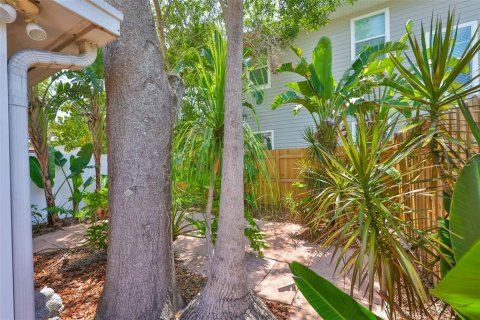 Touwnhouse à vendre à Tampa, Floride: 2 chambres, 125.14 m2 № 1744738 - photo 20