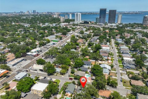 Touwnhouse à vendre à Tampa, Floride: 2 chambres, 125.14 m2 № 1744738 - photo 2