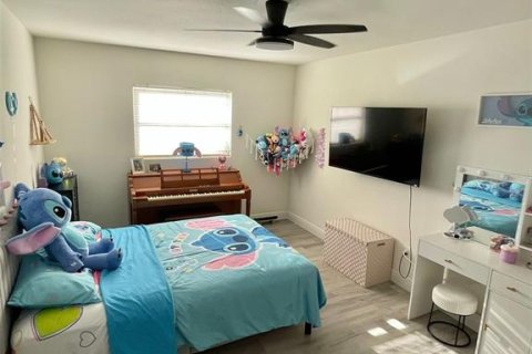 House in Clearwater, Florida 3 bedrooms, 126.07 sq.m. № 1866463 - photo 9
