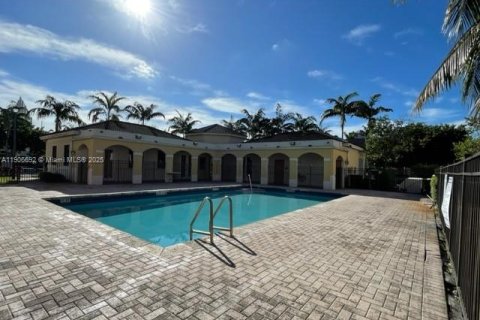 Townhouse in Miami Gardens, Florida 3 bedrooms, 131.92 sq.m. № 1964226 - photo 24
