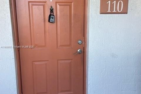 Townhouse in Miami Gardens, Florida 3 bedrooms, 131.92 sq.m. № 1964226 - photo 5